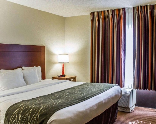 Comfort Inn Fayetteville West Near Fort Liberty image 12