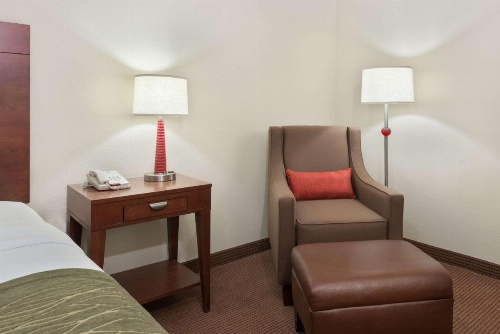 Comfort Inn Fayetteville West Near Fort Liberty image 15