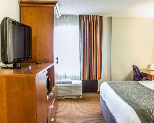 Comfort Inn Fayetteville West Near Fort Liberty image 25